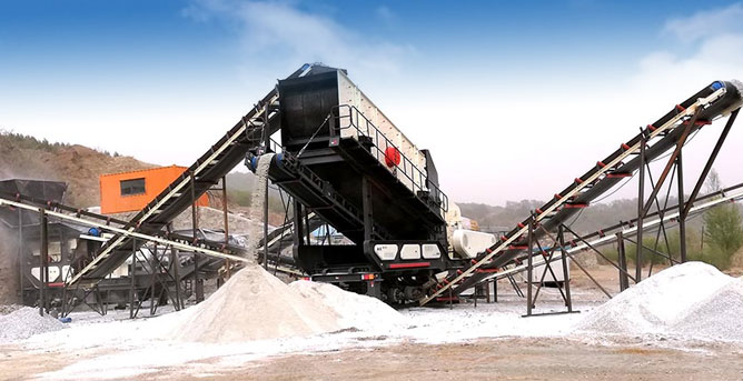 時產100-200噸石頭移動破碎站生產現場